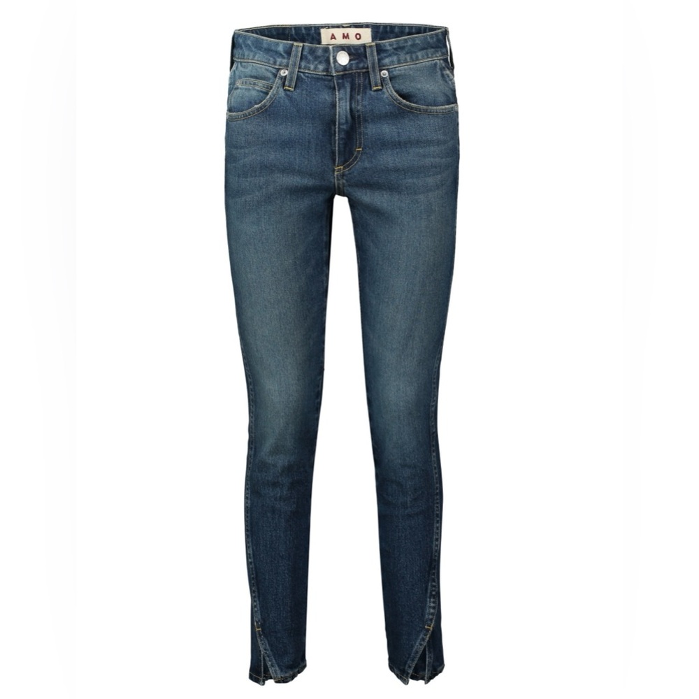 AMO Women’s Dark Vintage Twist Slim Leg Jeans. Size 32